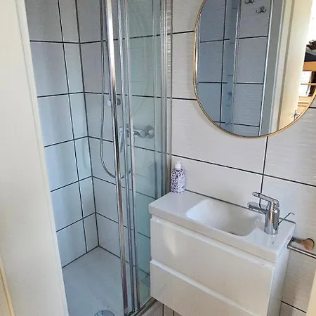 Monteurzimmer Mit Kueche Und Bad *